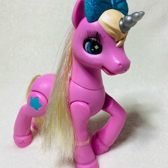 Zuru Pets Alive Unicorn Coral Lights Sound Reacts to Touch - Picture 4 of 9